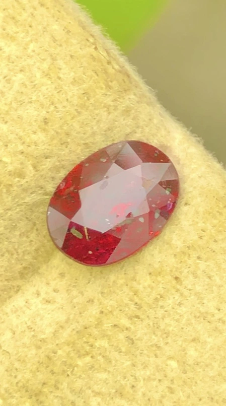 AIG CERTIFIED NO HEAT PIGEON BLOOD RUBY 1.01 CARAT NATURAL TOP QUALITY RUBY