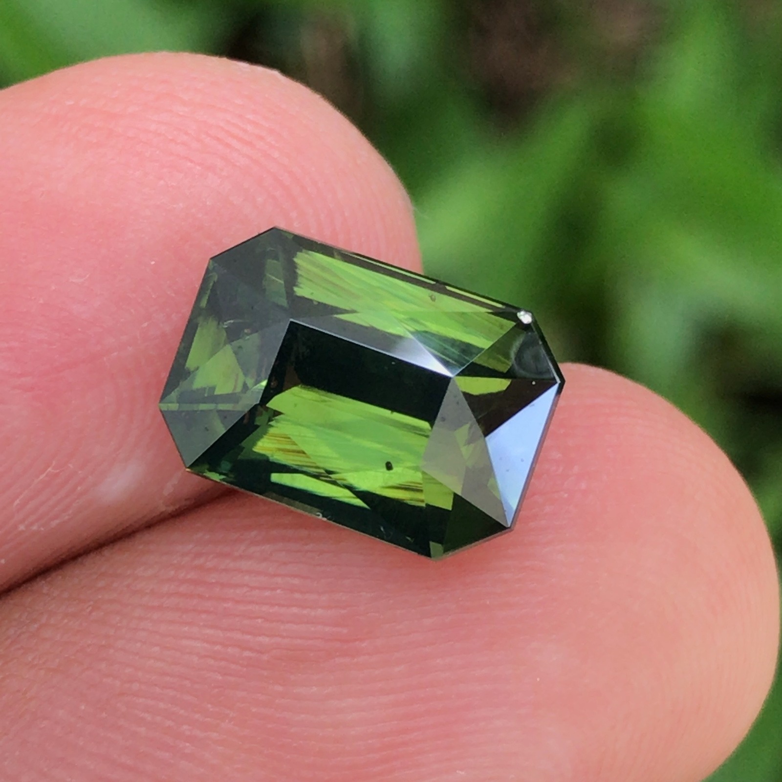4.98 CT ZIRCON HUNTER GREEN PRINCESS CUT RARE 100% NATURAL UNHEATD